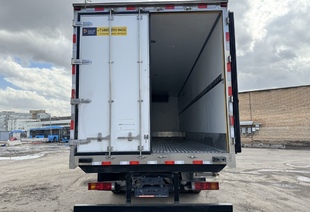 HINO 700 (18т) 4×2 РЕФРИЖЕРАТОР ХОУ THERMO KING T-1080